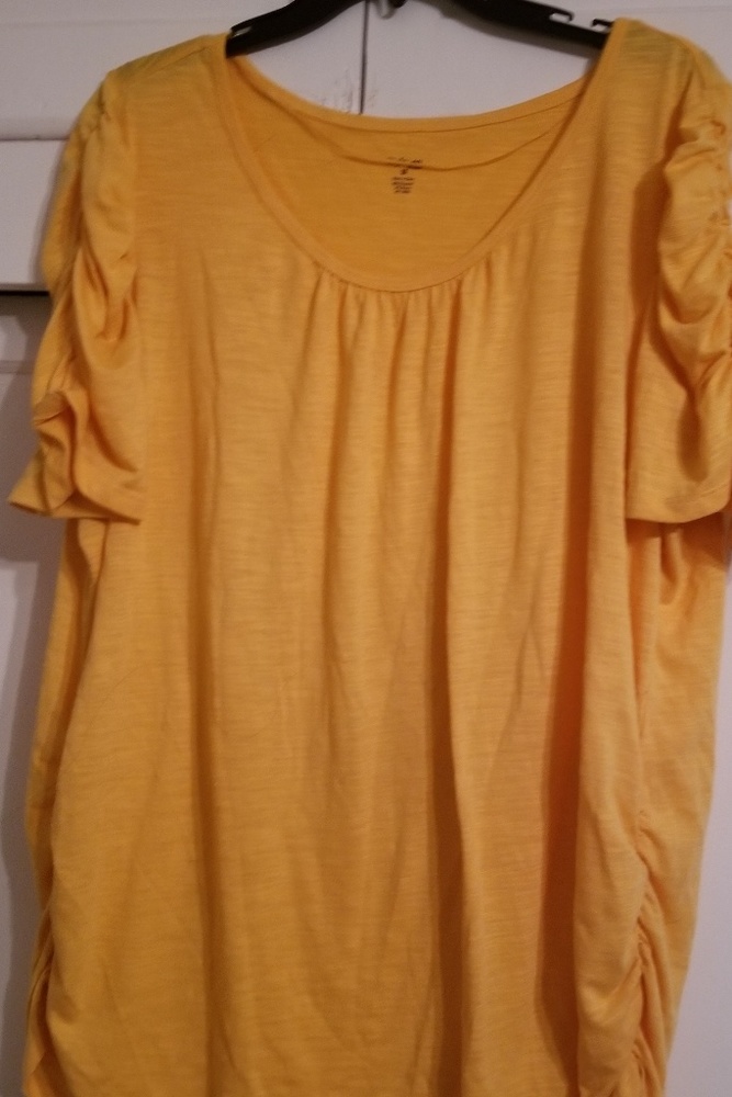 yellow 3x flattering tshirt with ruffled sleeves